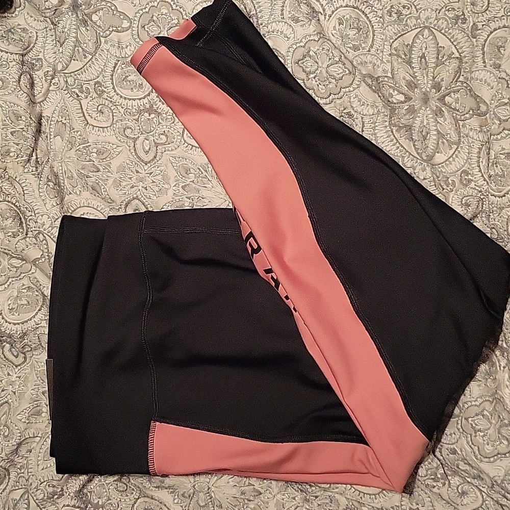 New with tags under Armour legging